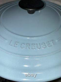 Le Creuset 5 1/2 QT Signature Round Casserole/Oven Sky Blue